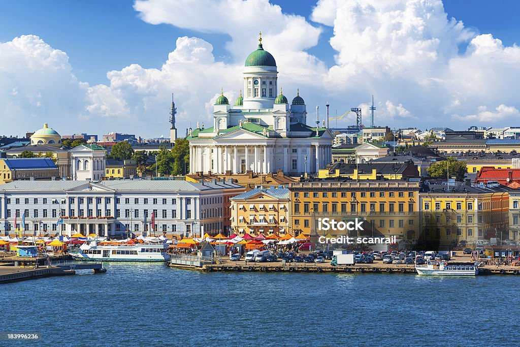 Helsingin tuomiokirkko ja kauppatori